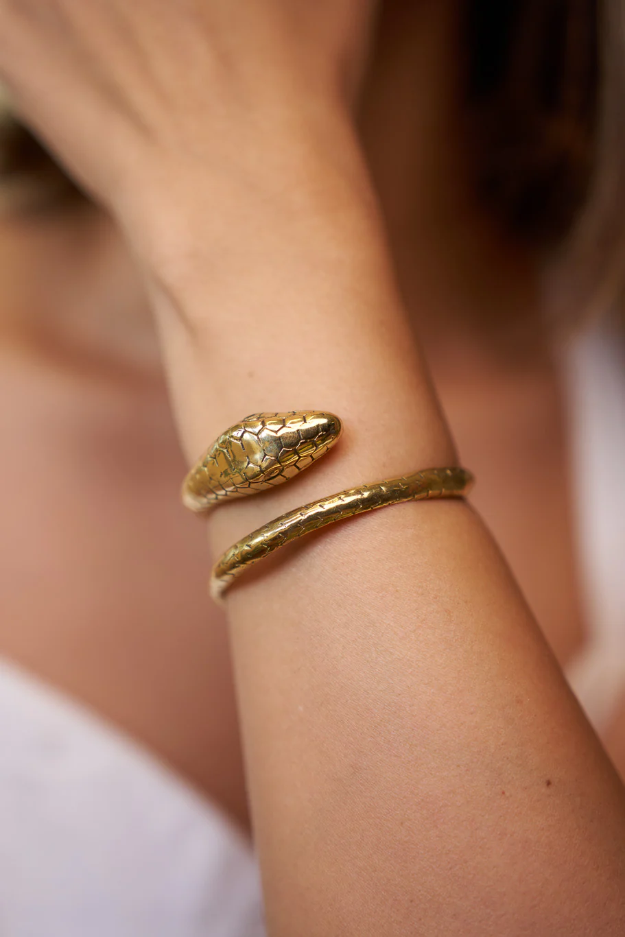 Hands of shiva brass bangle - Image 2
