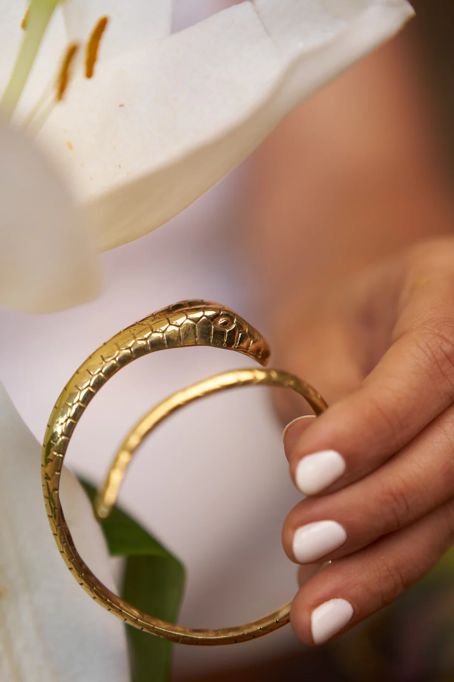 Hands of shiva brass bangle - Image 5