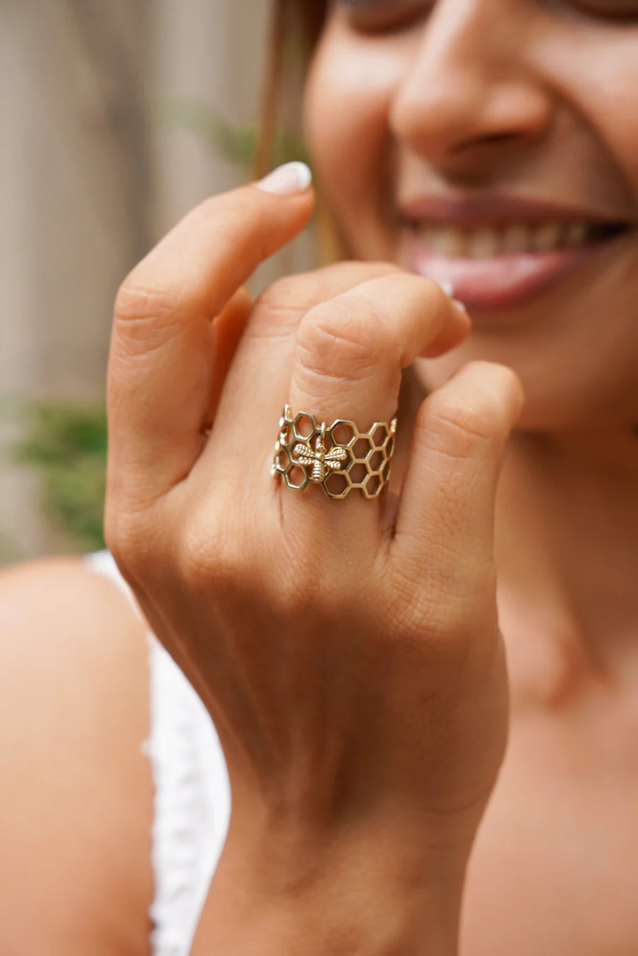 Honey comb brass ring.Non Adjustable. Size 5-7 - Image 6