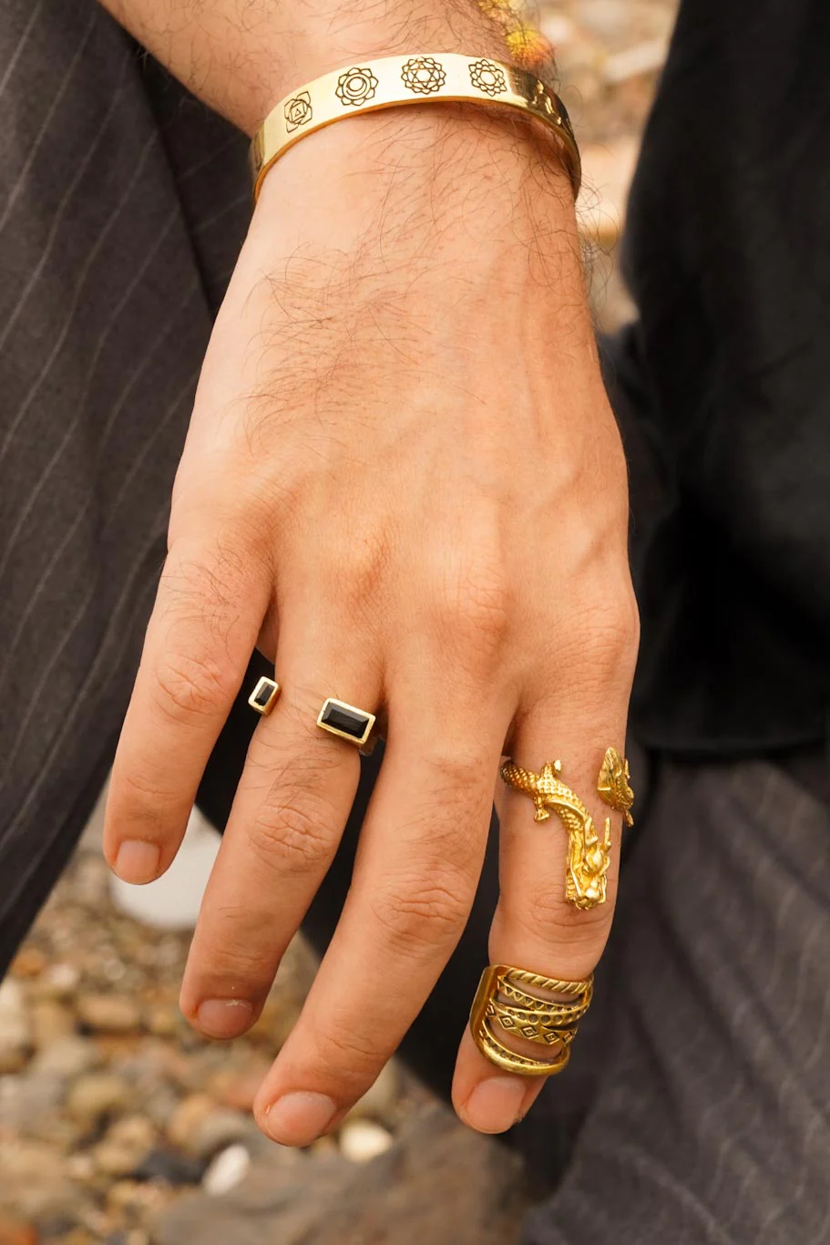 Open square black agate brass ring- men’s jewellery size 6-7 - Image 4
