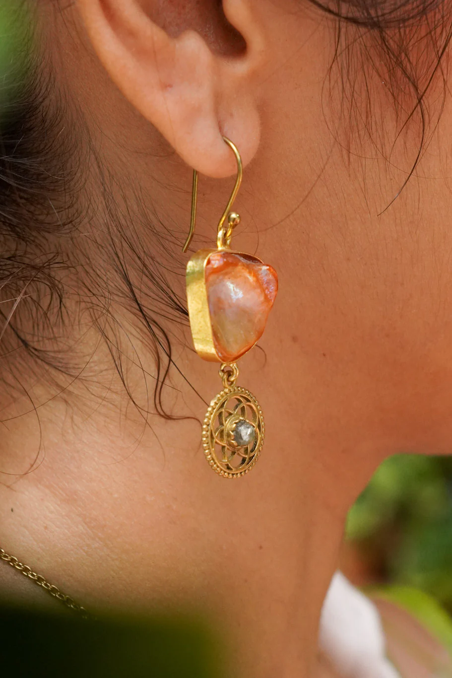 Pearl of joy brass earrings - Image 2