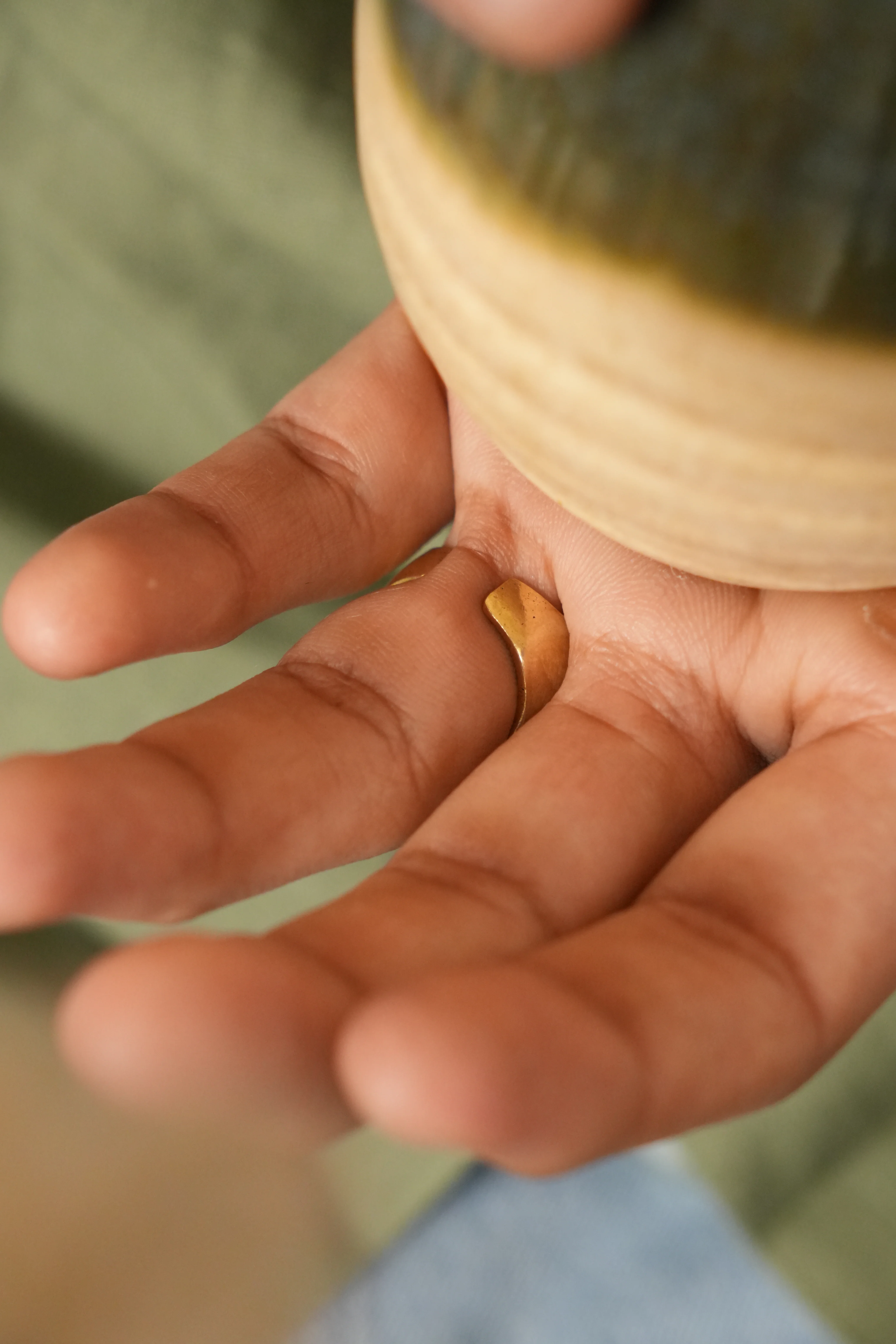 Shalom brass ring for men - Image 2